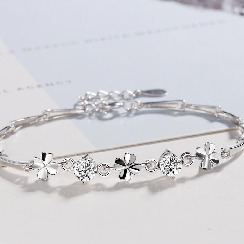 Original Diamond-free Four-leaf Clover Bracelet Korean Version of Simple Niche Design Bracelet Fresh and Light Luxury Bracelet