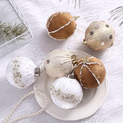 8 cm große, beflockte Weihnachtskugeln für Weihnachtsbäume – Christbaumschmuck und Dekoration