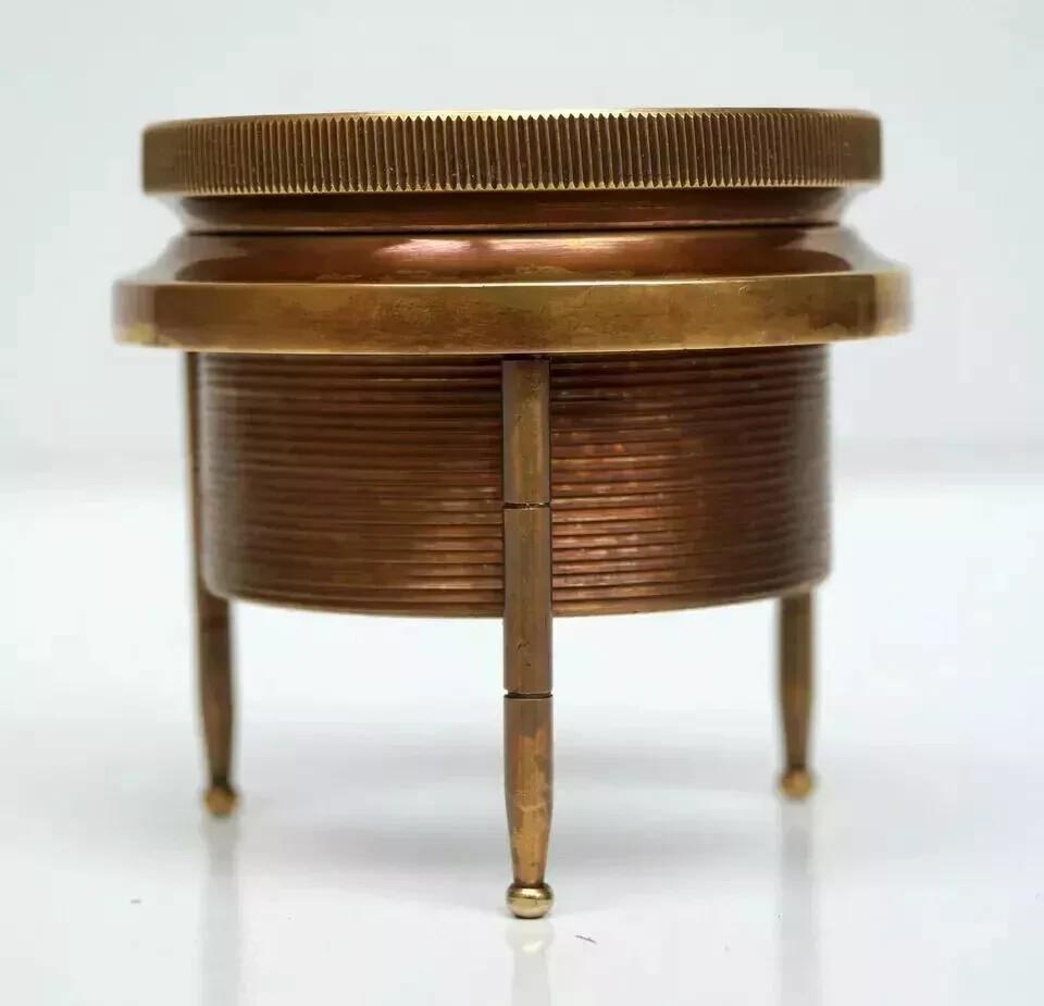 

Glass Magnifying Tripod Brass Antique Vintage Desk Adjustable Table Top gift коричневий