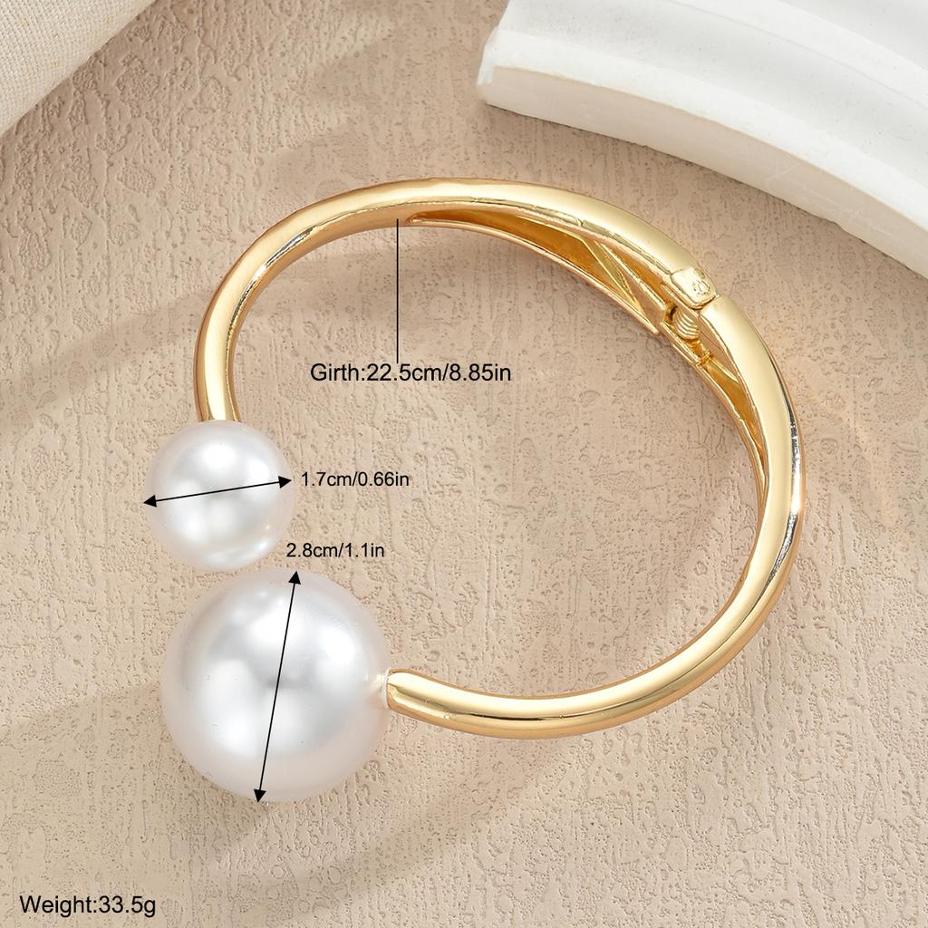 Einfache Große Perlen Goldfarbene Armreifen für Damen Punk Übertrieben Geometrisch Glattes Armband Mode Tägliches Tragen Schmuck Geschenke