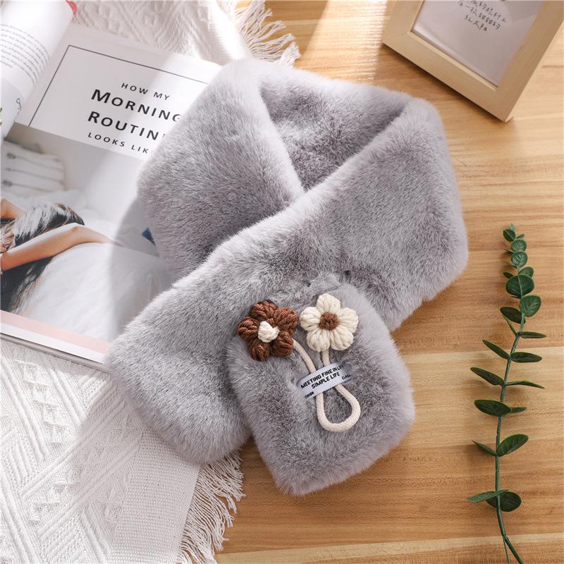Japanese cute cartoon flower cross scarf autumn and winter warm neck protection small fresh scarf student couple versatile
