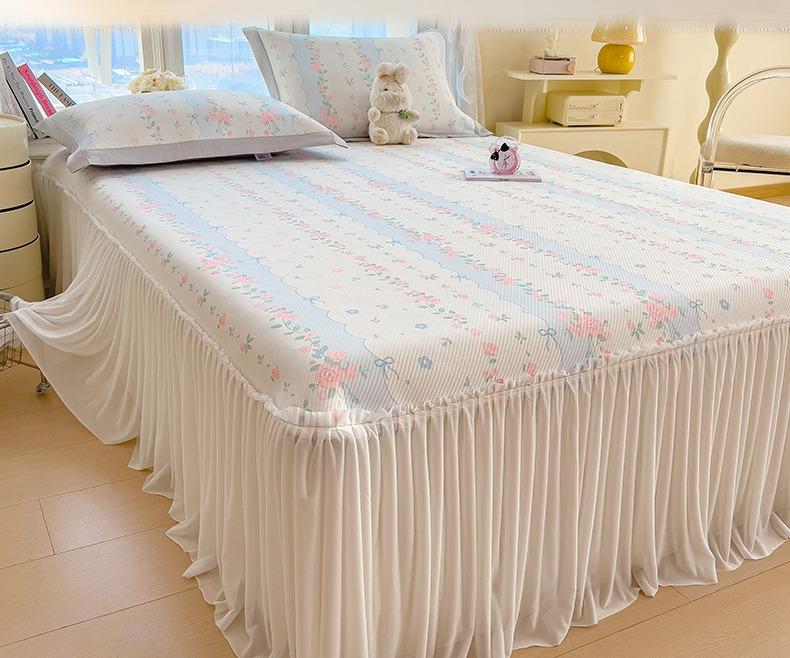 Princess Style A-class Lace Bed Skirt Cooling Mat Three Piece Set, Cool Feeling Ice Bean Bed Skirt Ice Silk Mat Three Piece Set