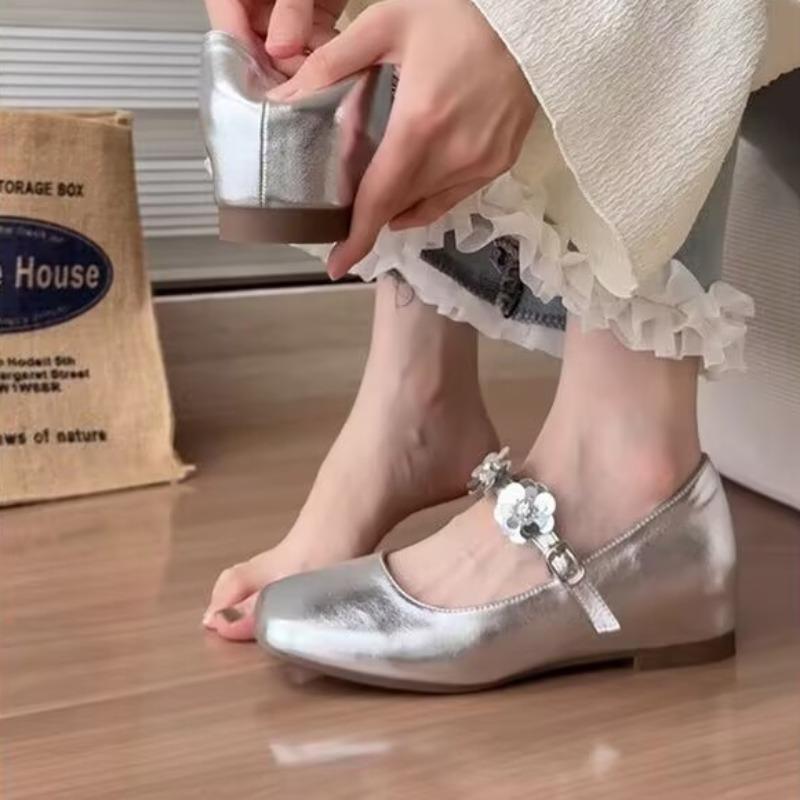 2025 Nowe Wiosenne Płytkie Buty Damskie na Płaskim Obcasie z Klamrą Modne Pojedyncze Eleganckie Buty Damskie Sukienka Outdoor Modne Pojedyncze Buty