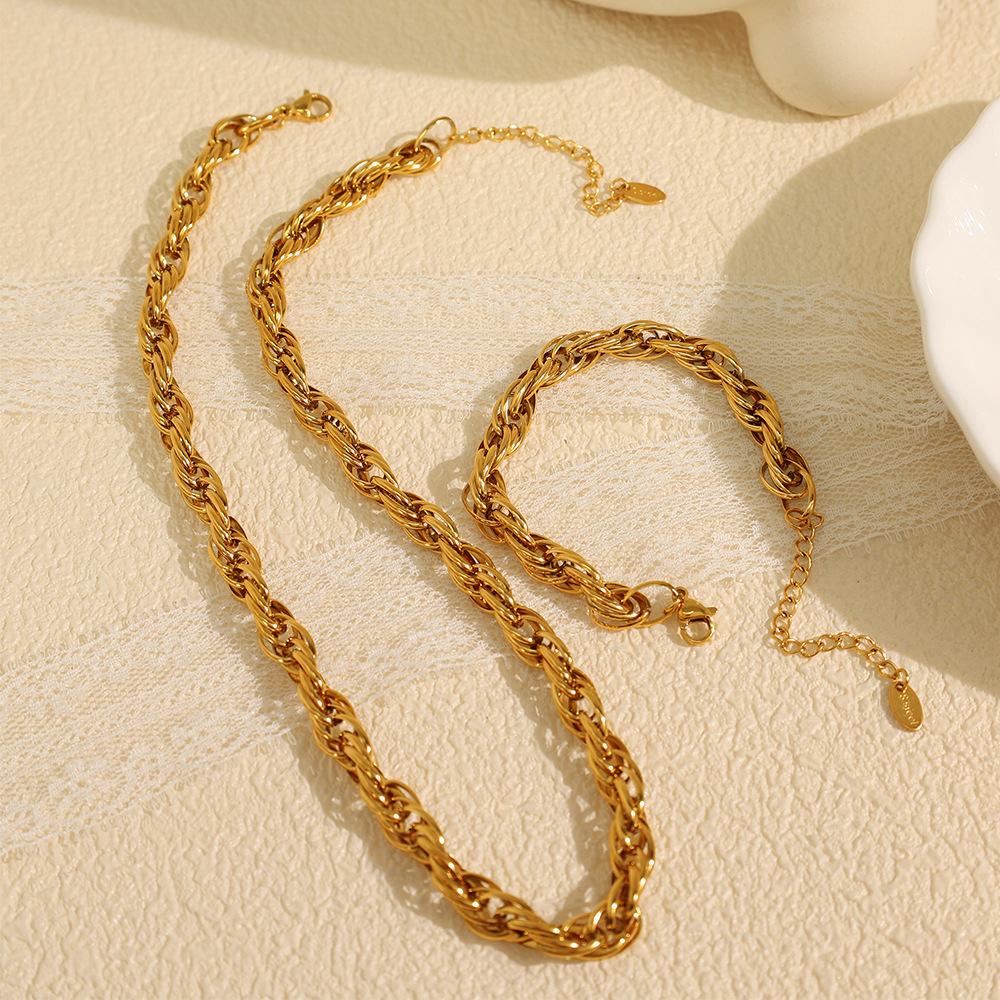 Coarse Twist Simple Butterfly Necklace Female Trendy Hip-Hop Water Waveform Bracelet Temperament Cold Titanium Steel Gold-Plated Collarbone Chain