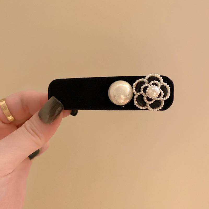 Vintage Gold Camellia Velvet Hair Claw Clips Women Bb Clips Fashion Hairpin Hair Accessories for Girls Female  Korean Style