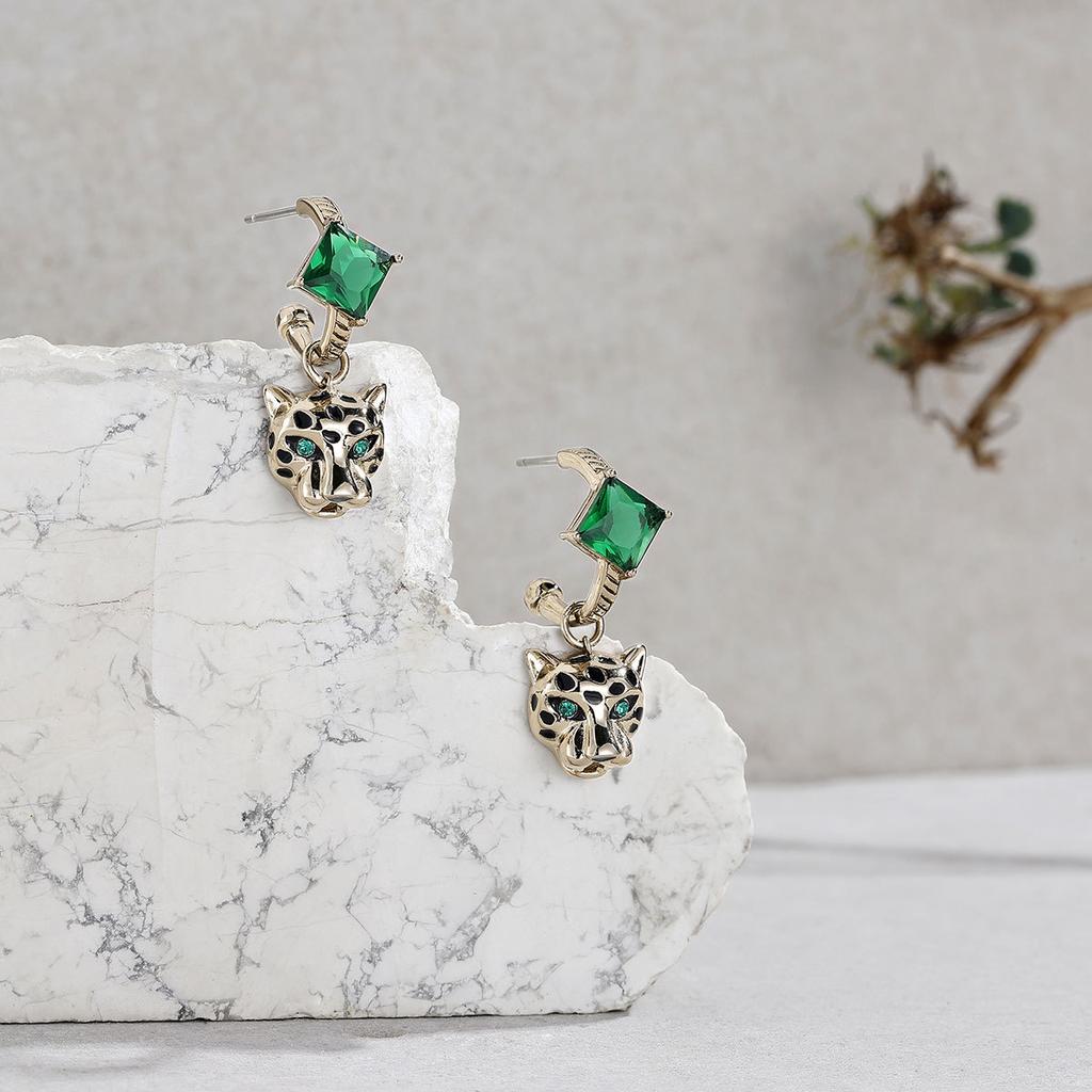 New original design exquisite cheetah head personalized fashionable earrings