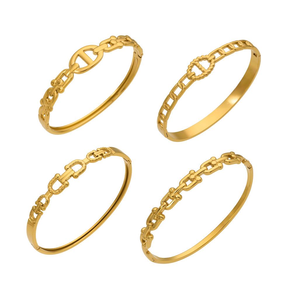 18K Gold Plated Horseshoe Buckle Bracelet for Women, 316L Stainless Steel, Colorfast, Simple and Elegant Design.