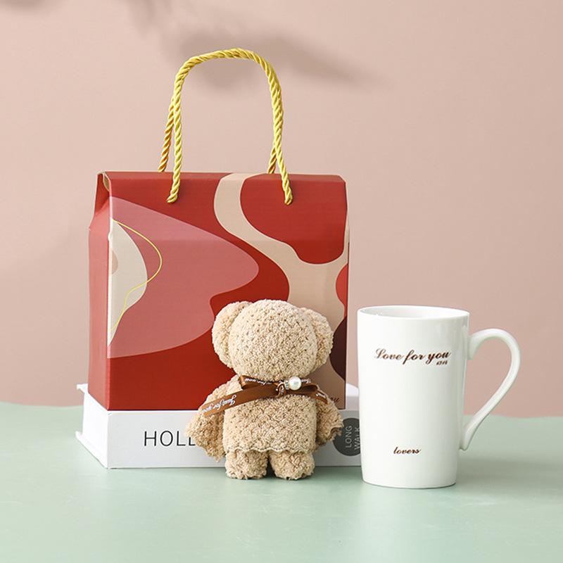 Exquisite ceramic cups, mugs, couples' cup sets, festive gifts, souvenirs, and store entry gifts