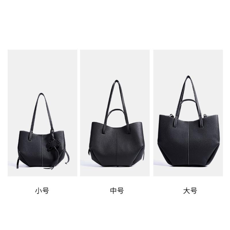 

2026 niche design shoulder bag wing tote bag large capacity handbag niche women bag Small size (with hanging ornaments) чорний