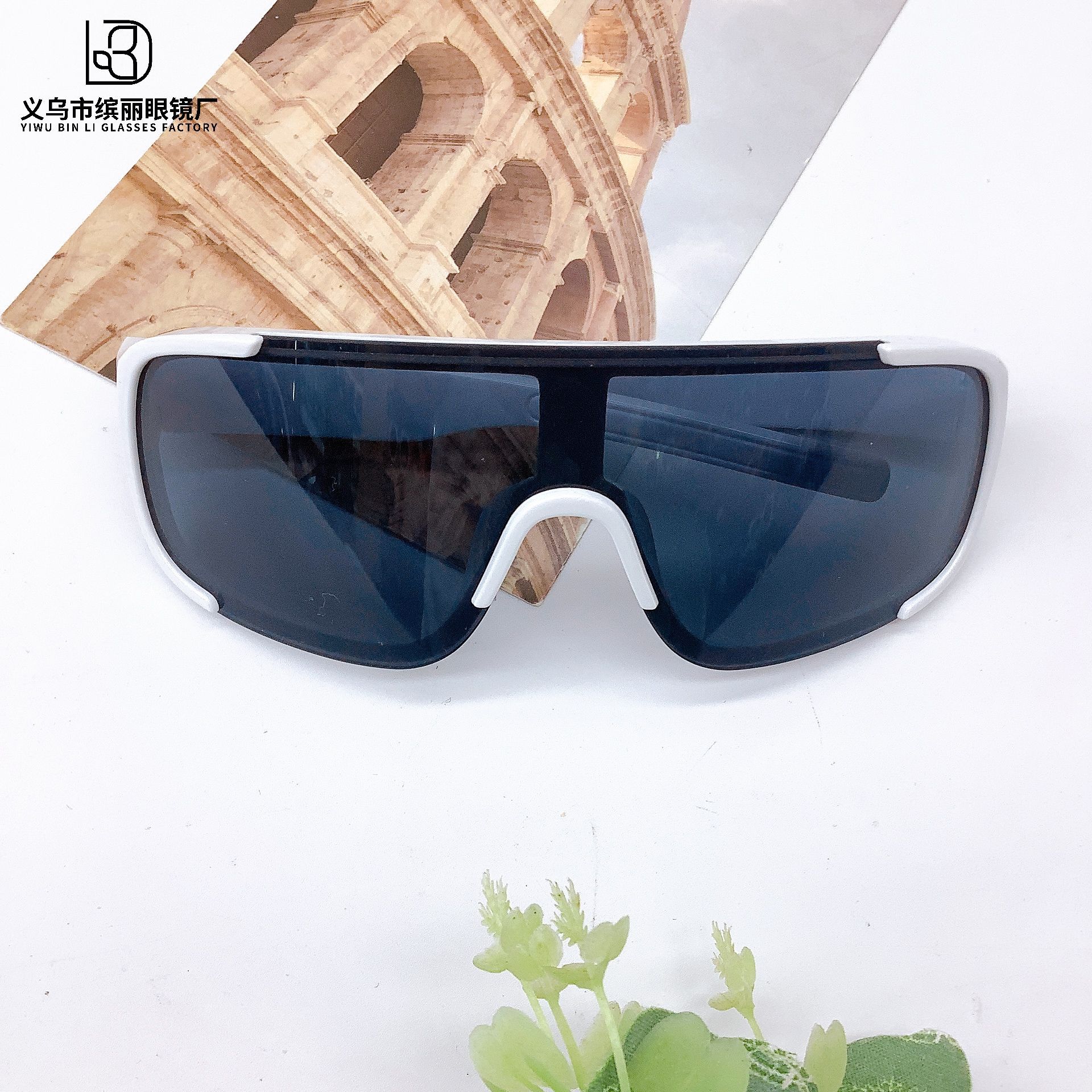 

Очки для езды на велосипеде на открытом воздухе Детские солнцезащитные очки Модные спортивные велосипедные очки с большой оправой Ветрозащитная защита глаз Детские солнцезащитные очки