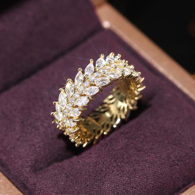 

2026 European and American Luxury Willow Leaf Ring with Cold Wind Full Circle, Dense Inlay, Elegant and High End Zircon 12