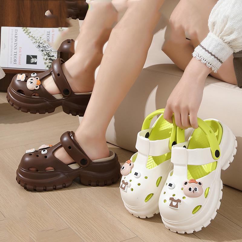 Unisex Summer Large Size Thick Bottom Cartoon Bear Indoor Hole Beach Sandals Women Men Casual Sponge Cake Anti Slip Slippers For Couples 36-41