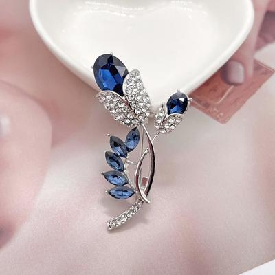 Rhinestone Brooch Female Corsage Pin Buckle High -End Luxury Small Fragrance Atmosphere Clothing Accessories