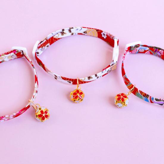 Coleira para animais de estimação estilo japonês, vestimenta ajustável, coleira para cães e gatos, com sino