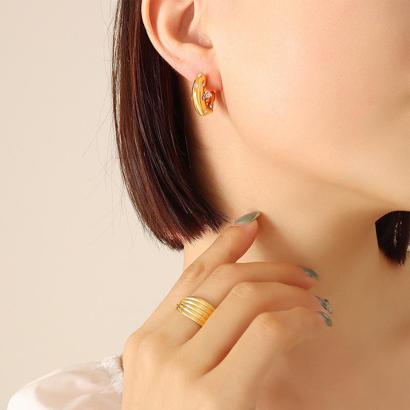 Gold-Plated Titanium Steel C-Shaped Earrings with Imitation Pearl and Zircon Inlays