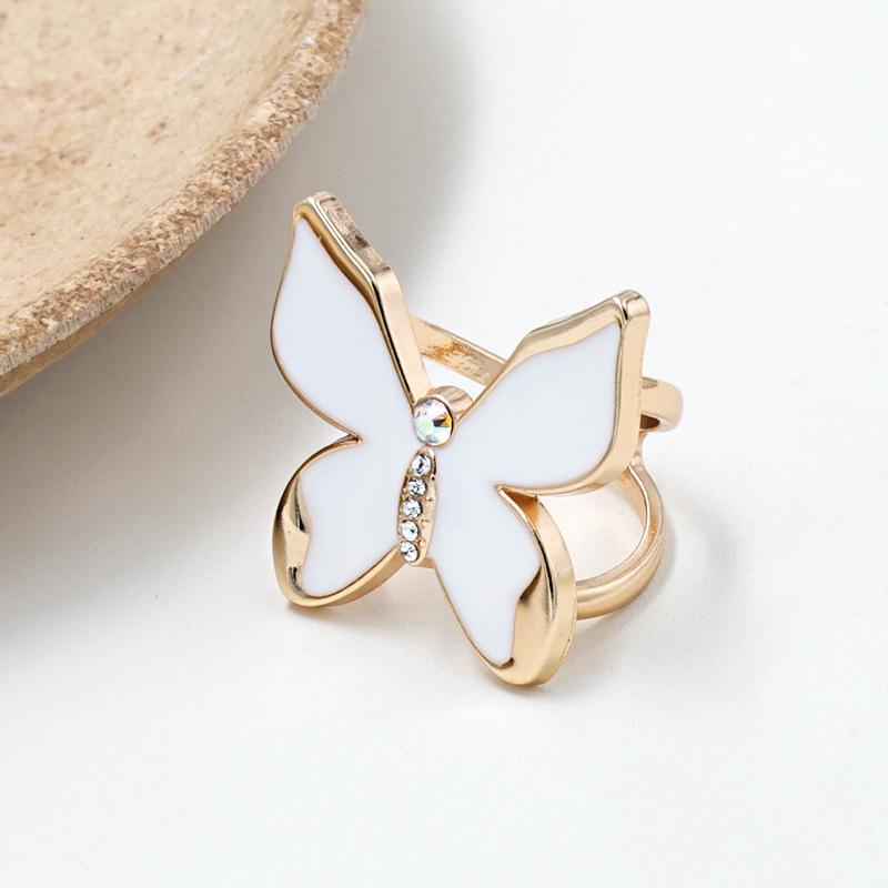 Butterfly Gold Rhinestone Silk Scarf Buckle: High-End Luxury Knotting Accessory