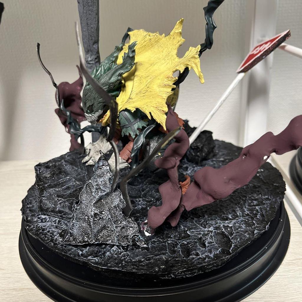 [USED] My Hero Academia Deku figure