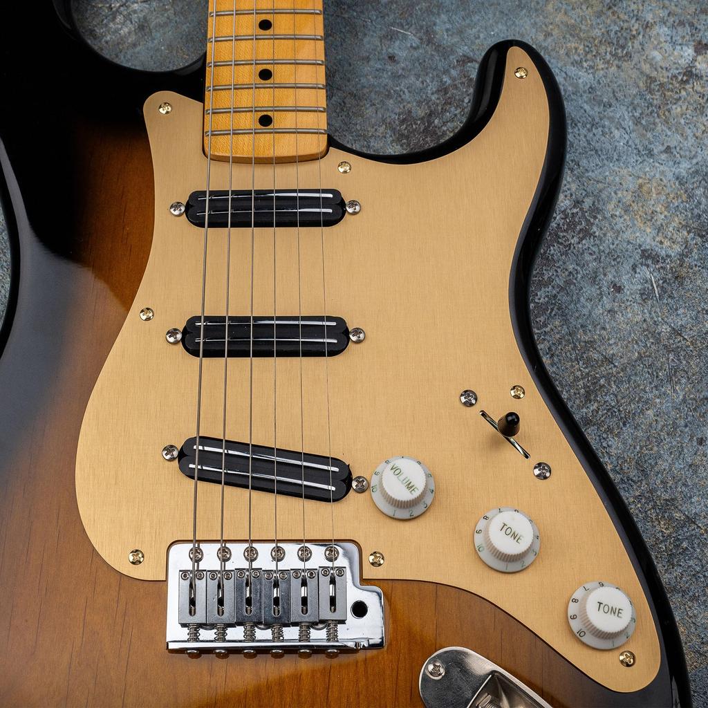 Musiclily Ultra 8 Hole SSS Stratocaster 50s Pickguard Aluminum Anodized Made In China for Squier Classic Vibe SQ CV 50s Reissue Vintage Strat Electric