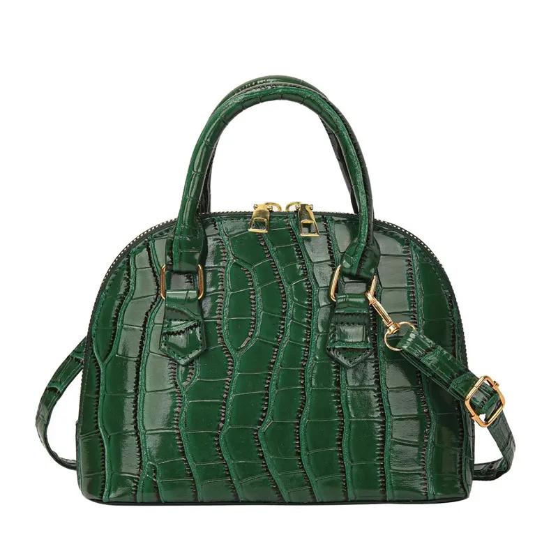 Women's Fashion New Crocodile Pattern Shell Versatile Shoulder Underarm Bag Ladies Handheld Purse Shell Mini Handbag