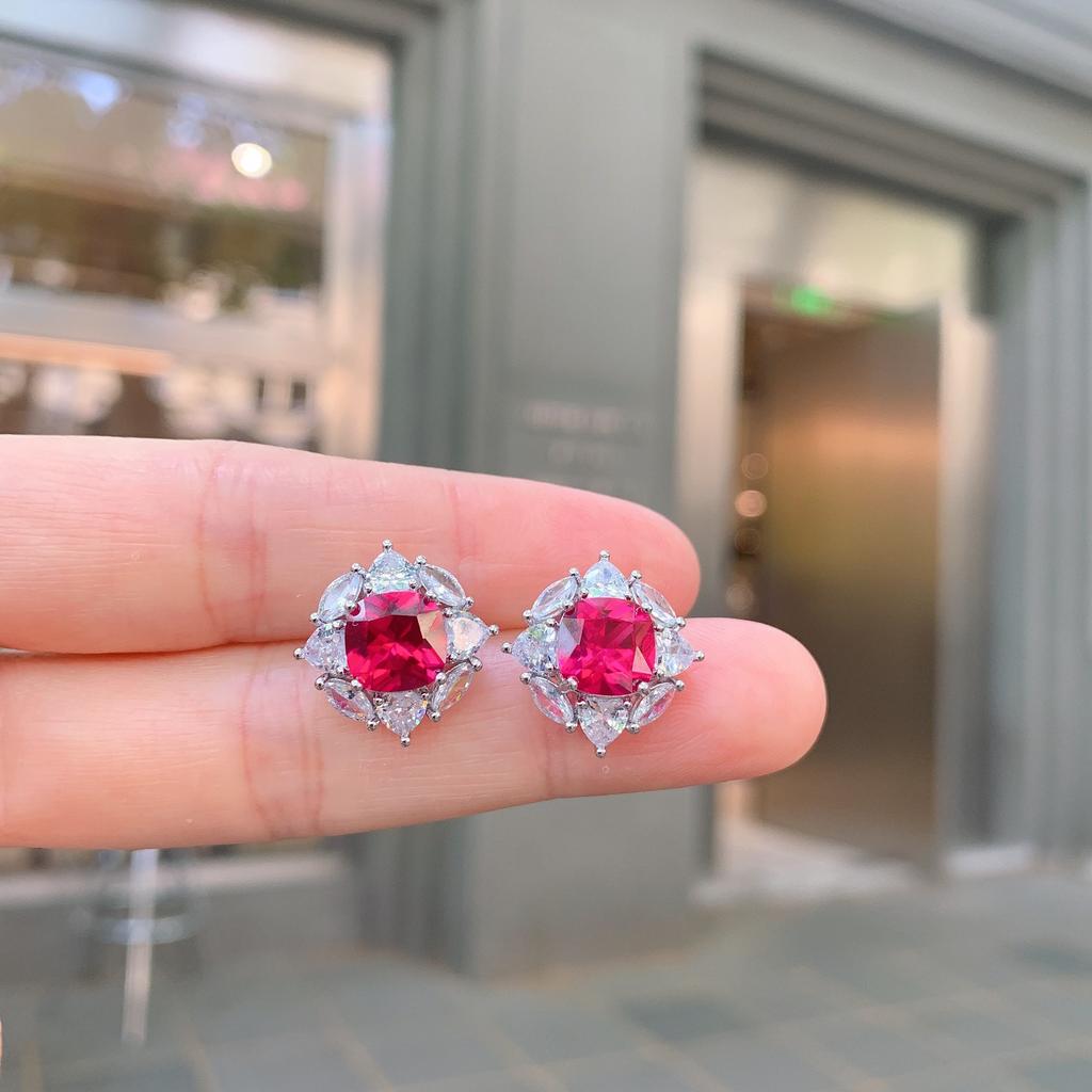 Jewelry Simulation Corundum Necklace 12 * 12 Ring 10 * 10 Earrings 8 * 8 Set