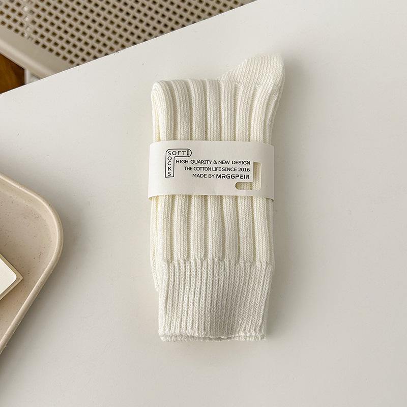 Women's Chunky Knit Cotton Mid-Calf Socks - Thickened, Japanese Style for Autumn/Winter, Versatile and Slimming Slouch Fit.