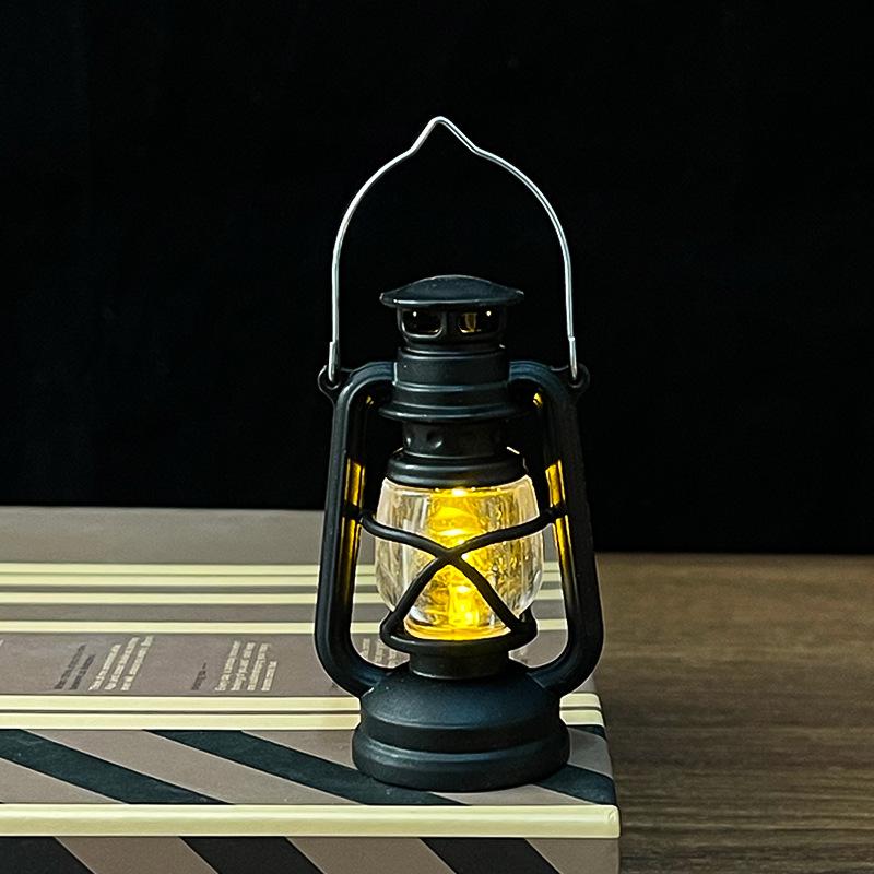 

Імітований міні ретро маленький вітровий ліхтар нічник атмосфера прикрасаатмосферне світлота маленькі настільні прикраси Horse lantern чорний