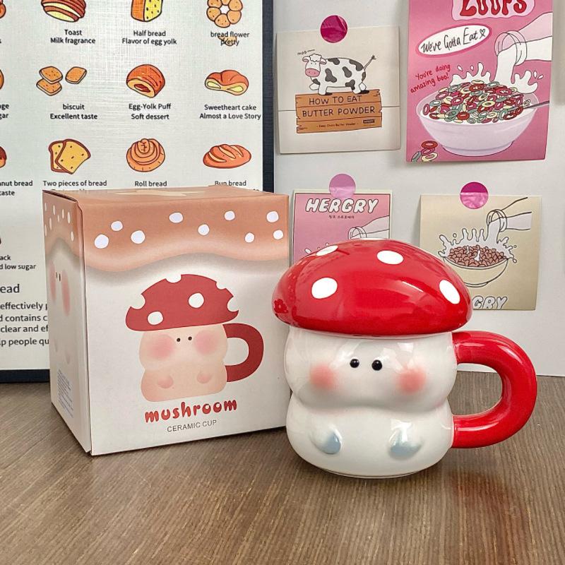 Керамическая кружка  Грибной эльф  Подарок на день рождения Кружка с крышкой Большая емкость Водяная кружка с подглазурной росписью Домашняя кружка для пары 401-500ml