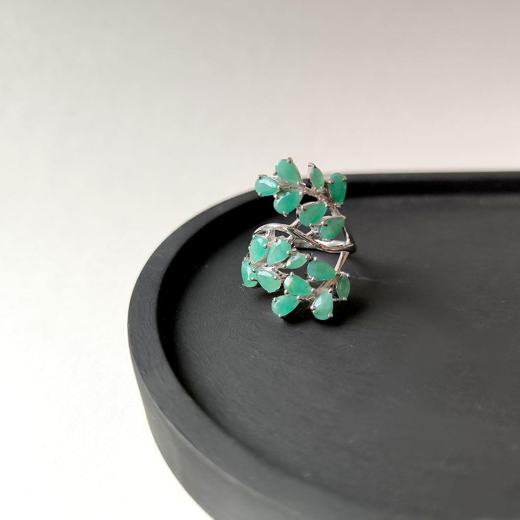 Серебряное кольцо с натуральным изумрудом 3.31ct, вес изделия 5,74 гр (2163527)