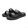 2026 Offene Herren-Sandalen Sommer Indoor-Hausschuhe Rutschfeste Strand-atmungsaktive Schuhe Mode-Gürtelschnalle Herren-Hausschuhe Homme