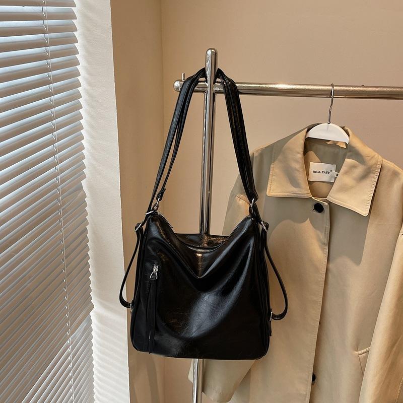 Large capacity bag women's versatile new casual fashion shoulder messenger backpack commuter tote bag