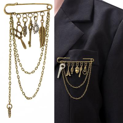 Punk Gothic Krähen Totenkopf Kette Brosche Quasten Kette Brosche Anstecknadel Vintage Kragen Mantel Pin Anzüge Hemd Pin Schmuck Damen Herren