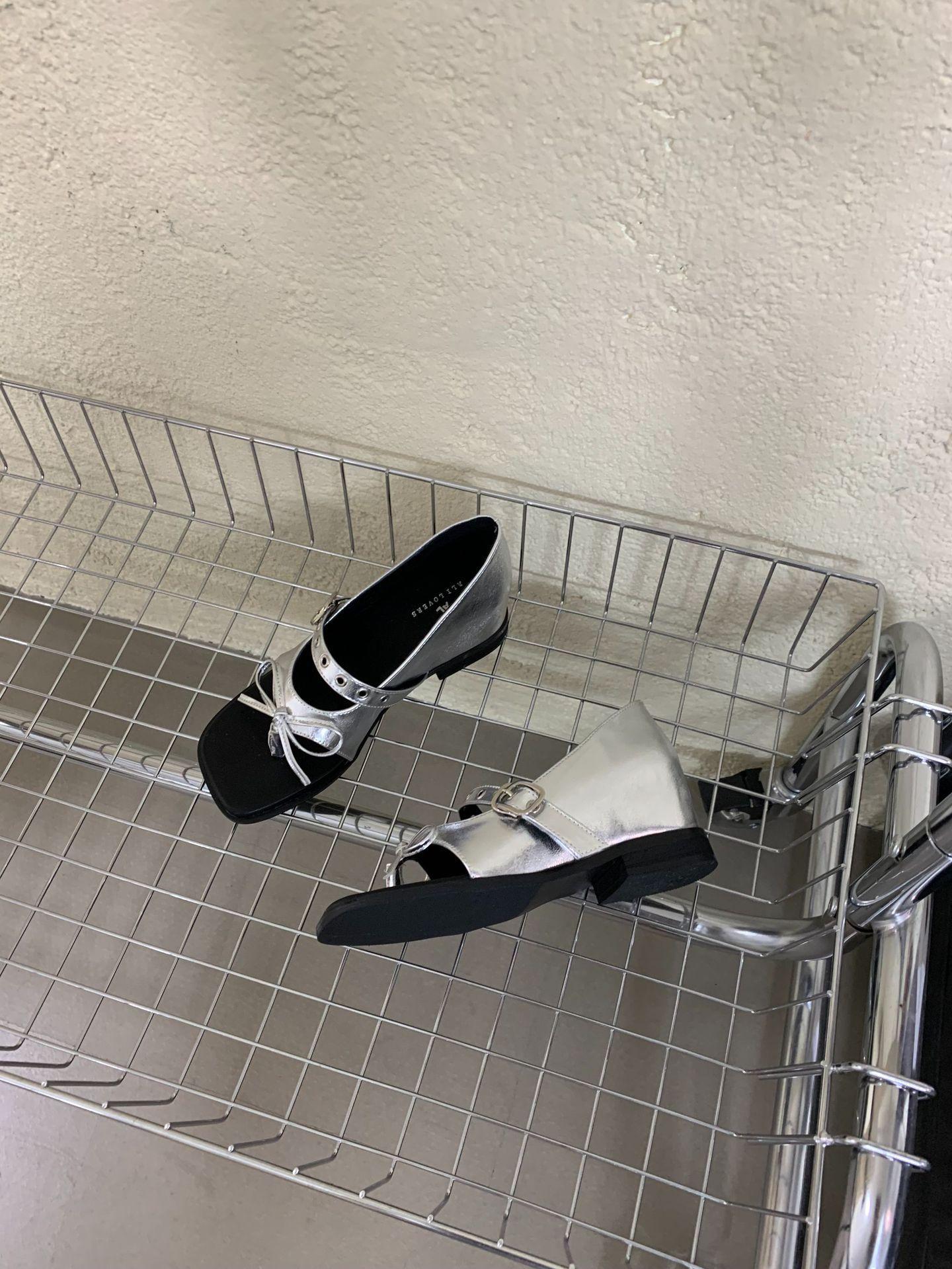 

2025 autumn new retro belt buckle inner height increase 5.5cm toe Roman sandals commuter sandals women 39 серебряный