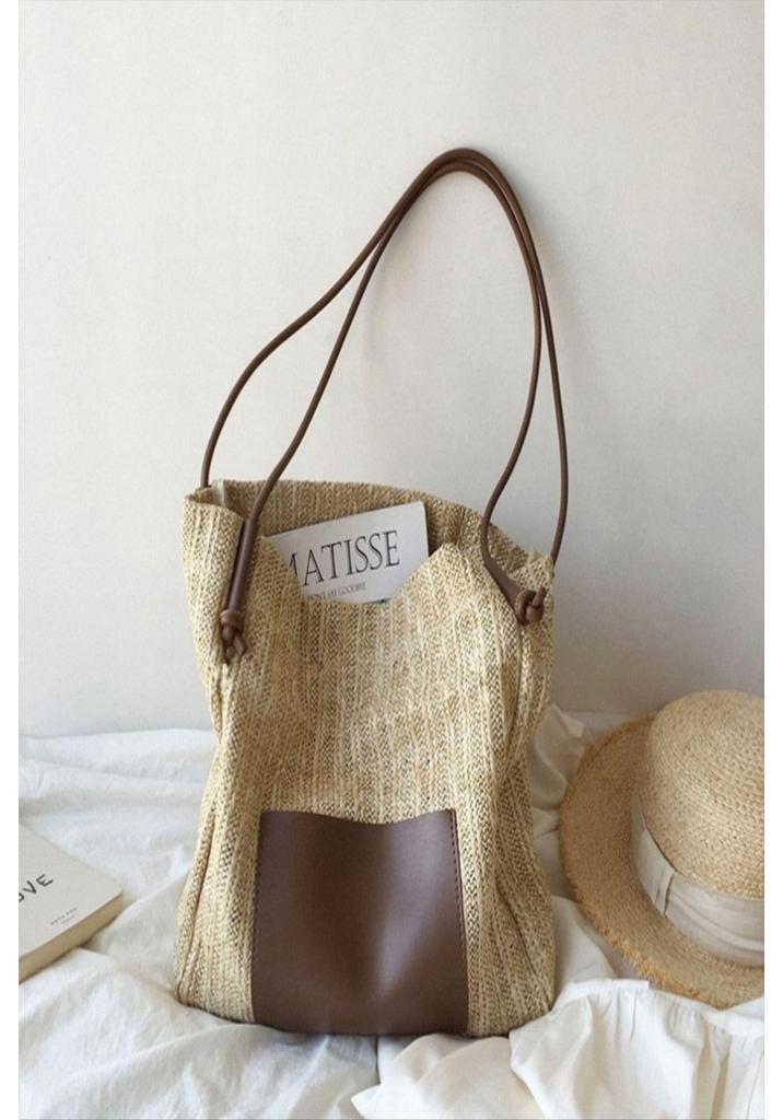 Retro Woven Straw Tote: Holiday Style, Large Capacity Shoulder Bag for Shopping, Beach, or Mother-Child Outings