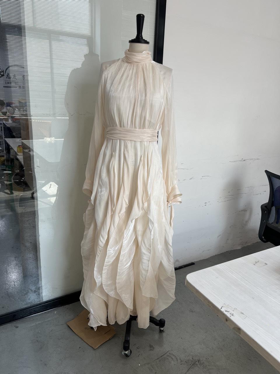 

Весна/Лето 2025 Женское шифоновое платье с плиссировкой и оборками - Французское платье с длинным рукавом L