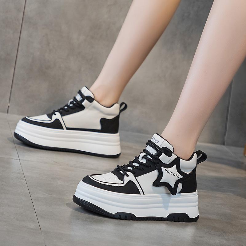 Color Matching 32 Inner Height Increase White Shoes Women's 2025 New Spring and Autumn Thick-soled Versatile Black and White Star Waterproof Table Cas