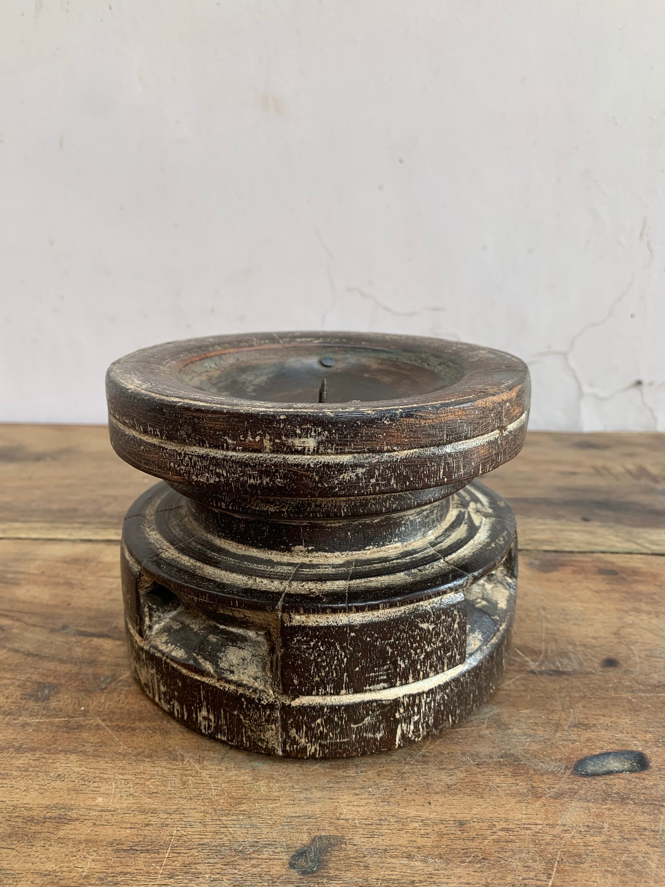 Antique Carved Wood Candle Holder: Rustic Indian Decor 16” X 8” X 24” (l x w x h) разноцветный