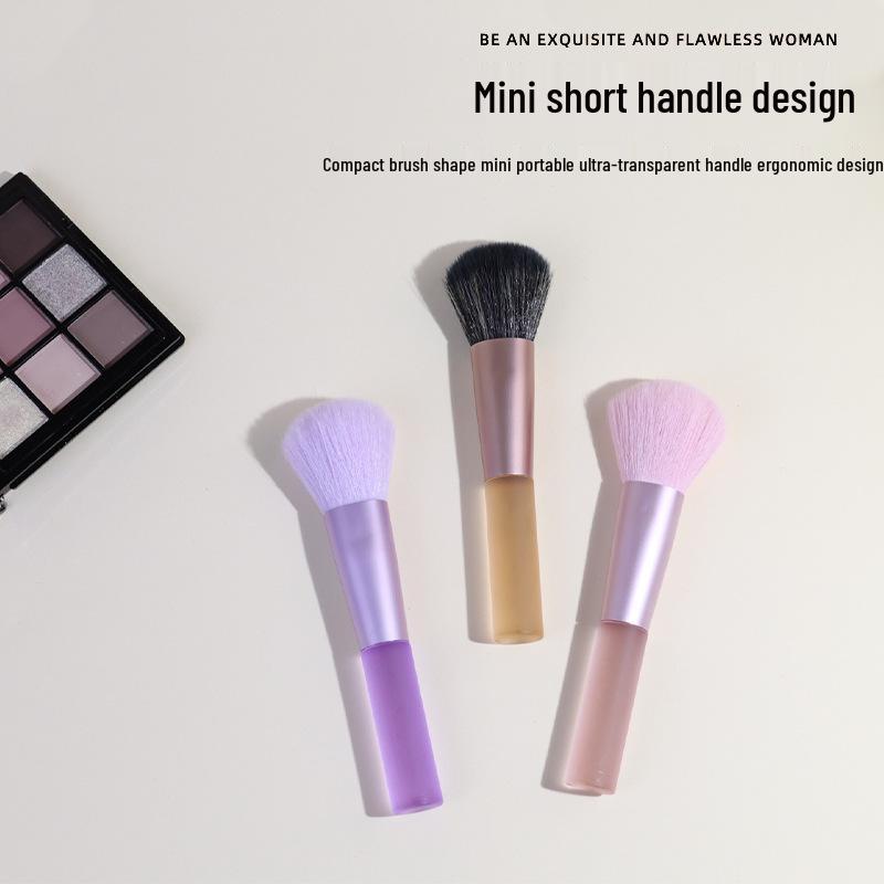 Multifunctional Travel Makeup Brush - Super Soft Bristles for Blending and Stippling
