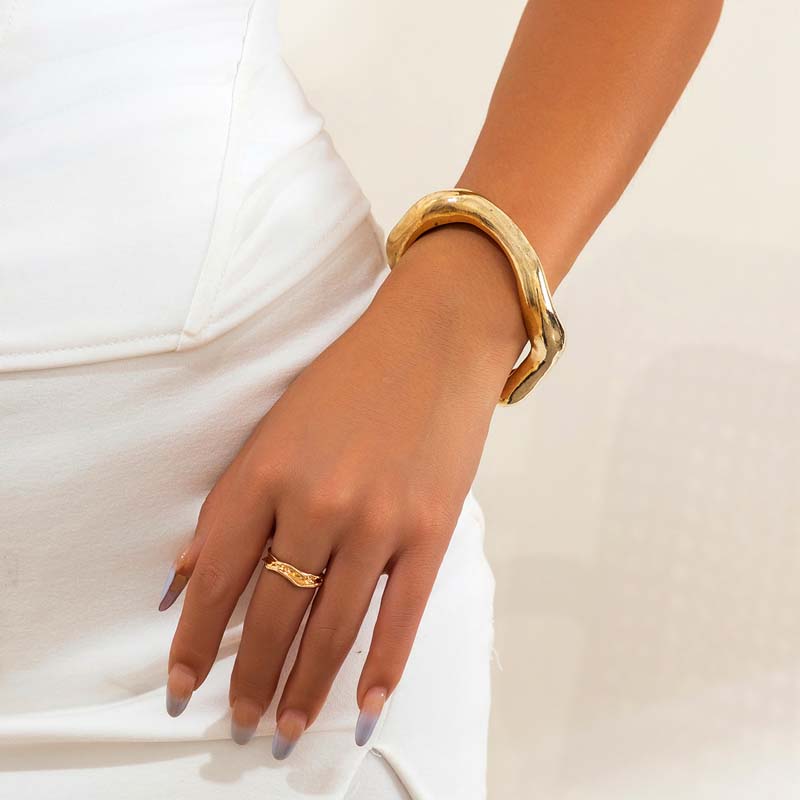 

Преувеличенный золотистый цвет, нерегулярный браслет-манжета из лавы для женщин, мужчин, панк, готика, металл, широкий, массивный, тяжелый браслет, ювелирное изделие