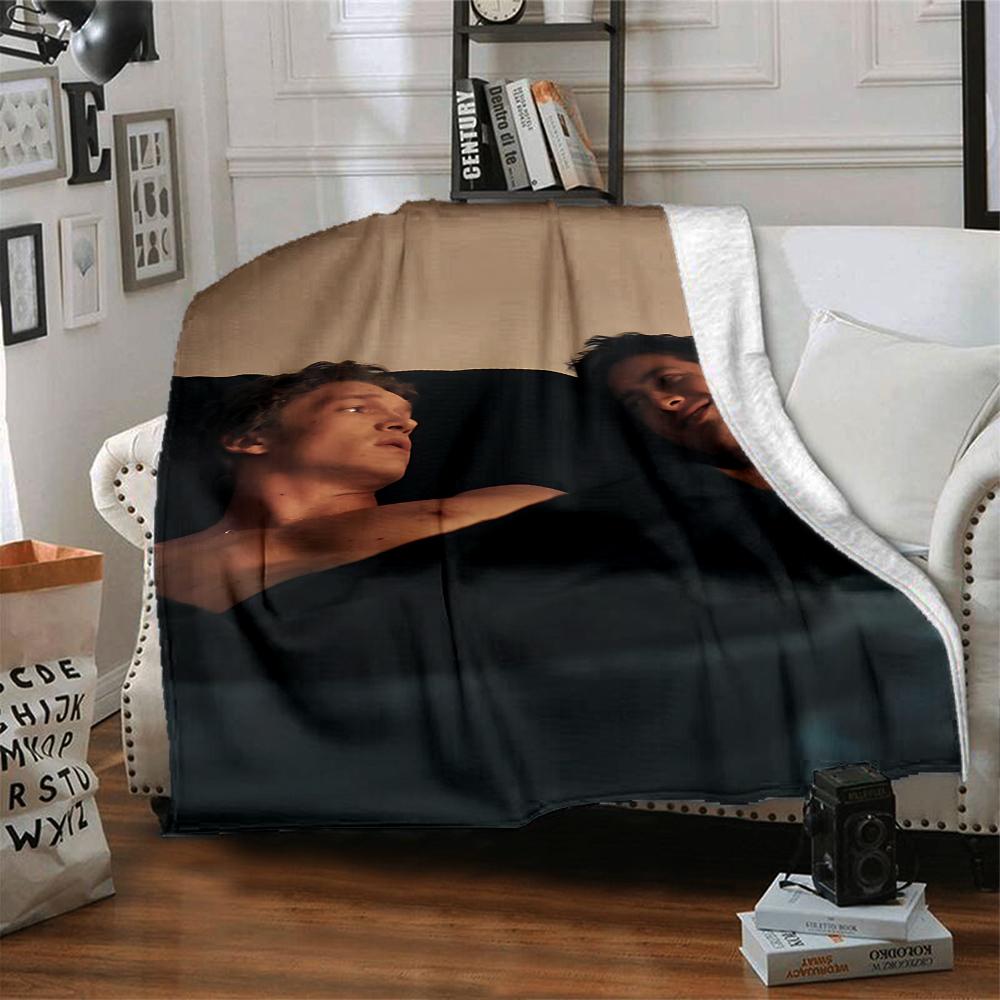 Two Men Together Blanket Soft Throw Blanket For Home Bedroom Bed Sofa Travel Office Solid Christmas Blanket