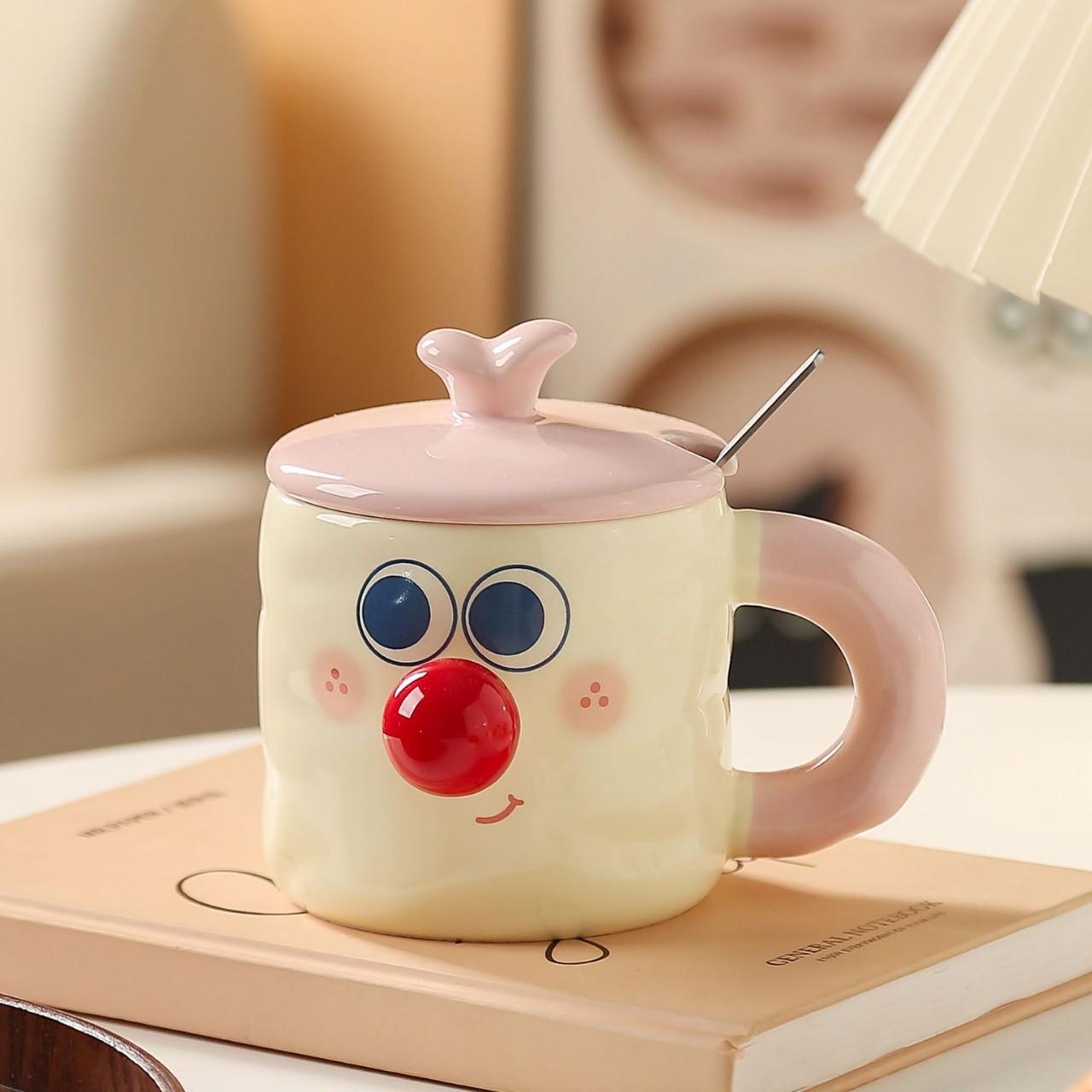 

Милые мультяшные керамические чашки для воды, парные кружки с крышками, чашки с забавными выражениями, практичные подарочные чашки для девочек 380ml