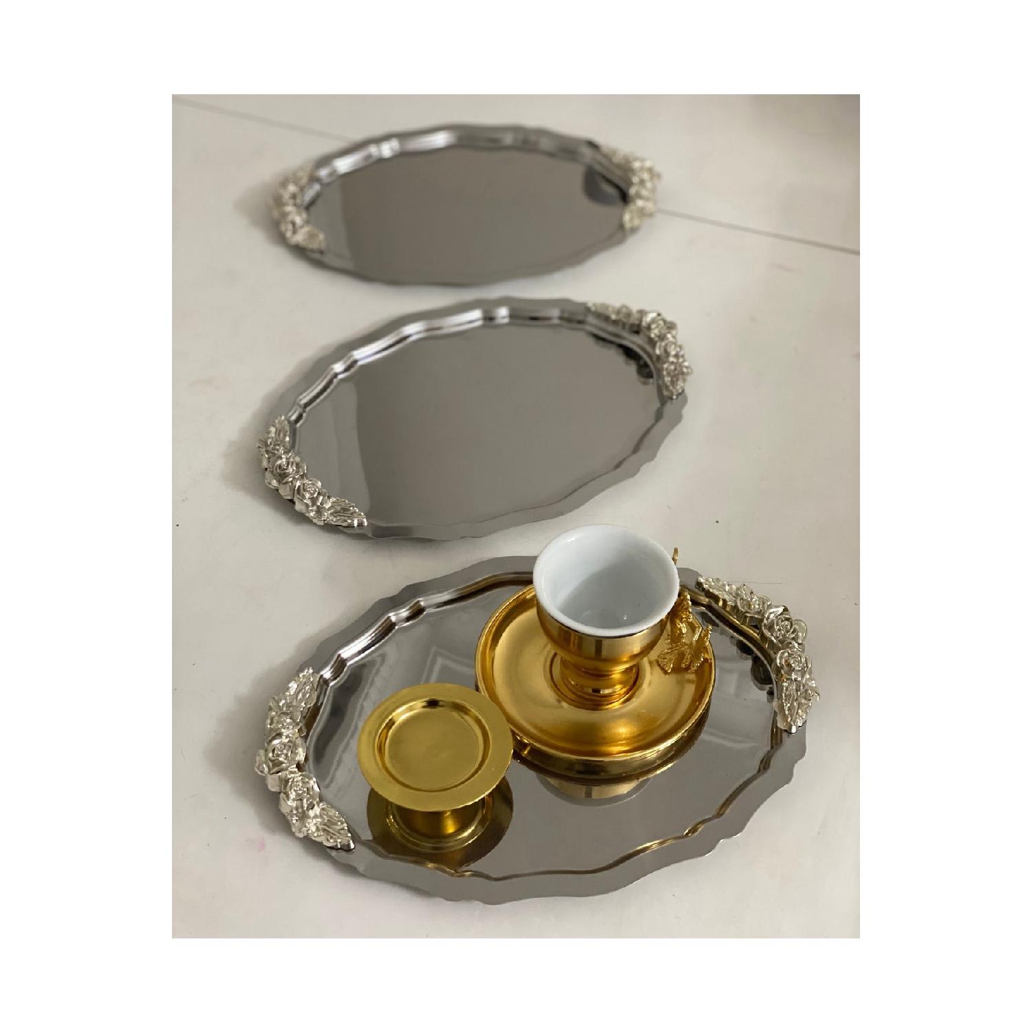 

Stainless Steel 3 Oval Service And Presentation Tray With Silver Handles серый
