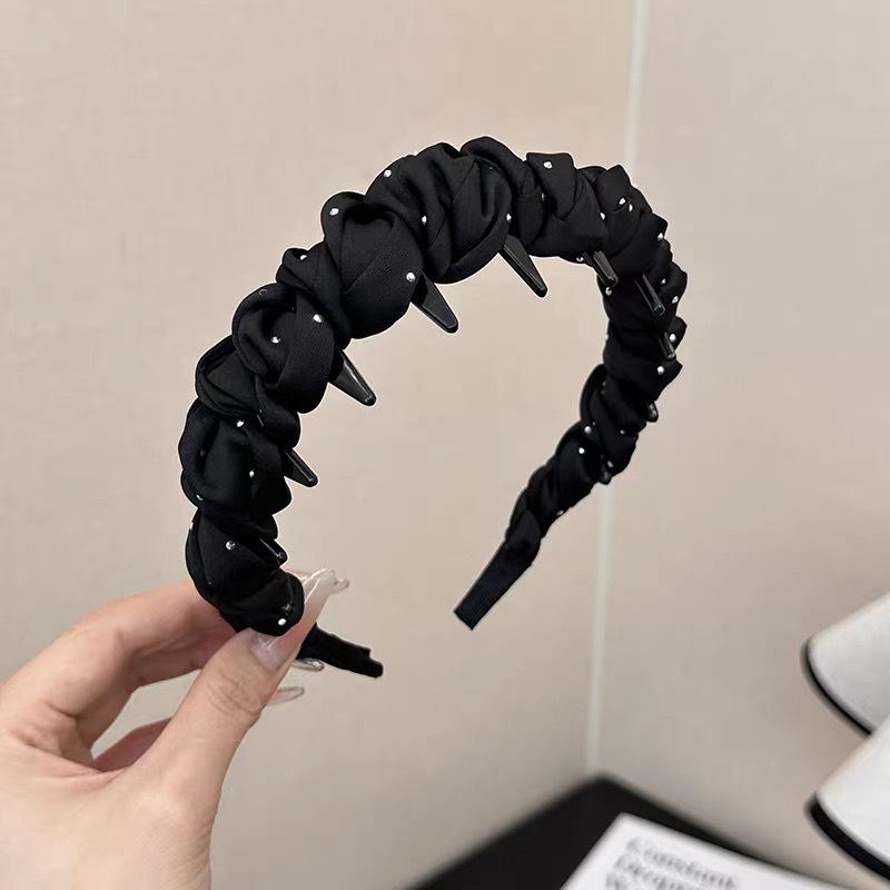 Pleated Fabric Headband for Women 1Pcs Non Slip Toothed Hair Band with Rhinestones Elegant Accessory for Daily Wear
