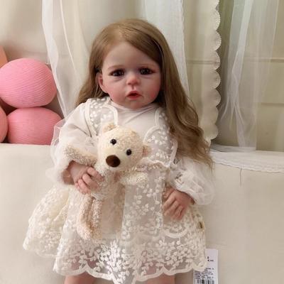 Realistische 60 cm Prinzessinnen-Reborn-Puppe Sandie mit weichem Stoffkörper Neugeborenen-Babypuppe für Mädchen, schöne, kuschelige Baby-Imitation, Kindergeburtstag, Weihnachtsgeschenk