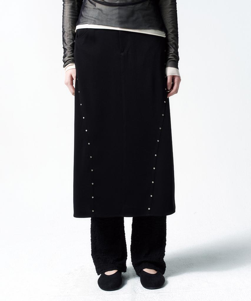 Insilence Woman Curved Studded Skirt Black