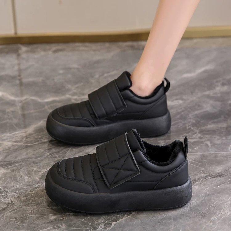 Winter velvet bread shoes cotton shoes women's 2025 new Velcro flat-soled one-pedal beanie shoes low-top snow boots