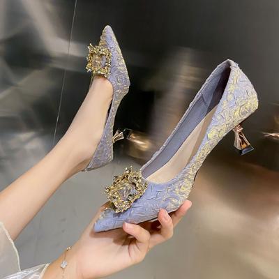 Παπούτσια με τακούνια – Παπούτσια με τακούνια