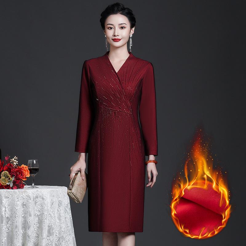2022 Spring Elegant Knee-Length Dress: Stylish Plus Size Mother of the Bride Outfit for Middle-Aged Women