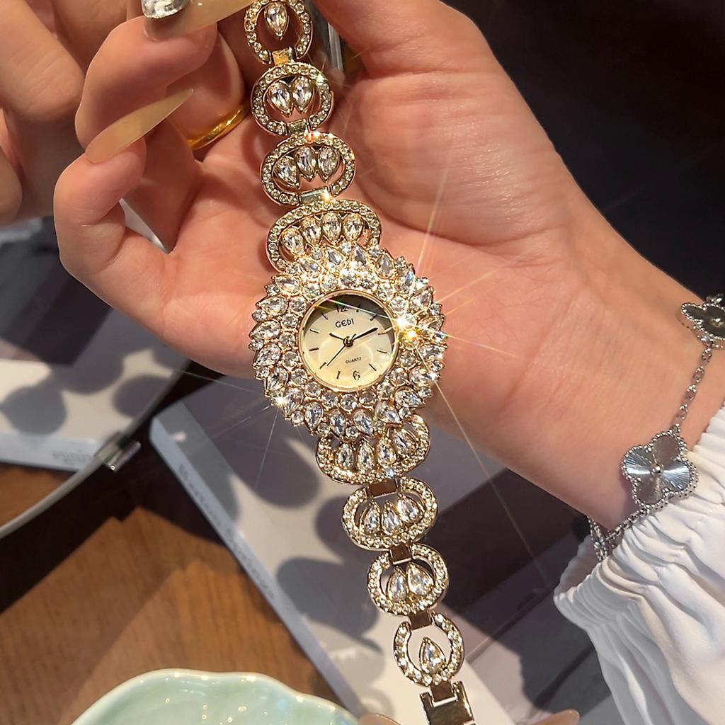 Light Luxury Gypsy Star Fashion Bracelet Women'S Watch Fashion High Value Fritillary Exquisite Quartz Watch