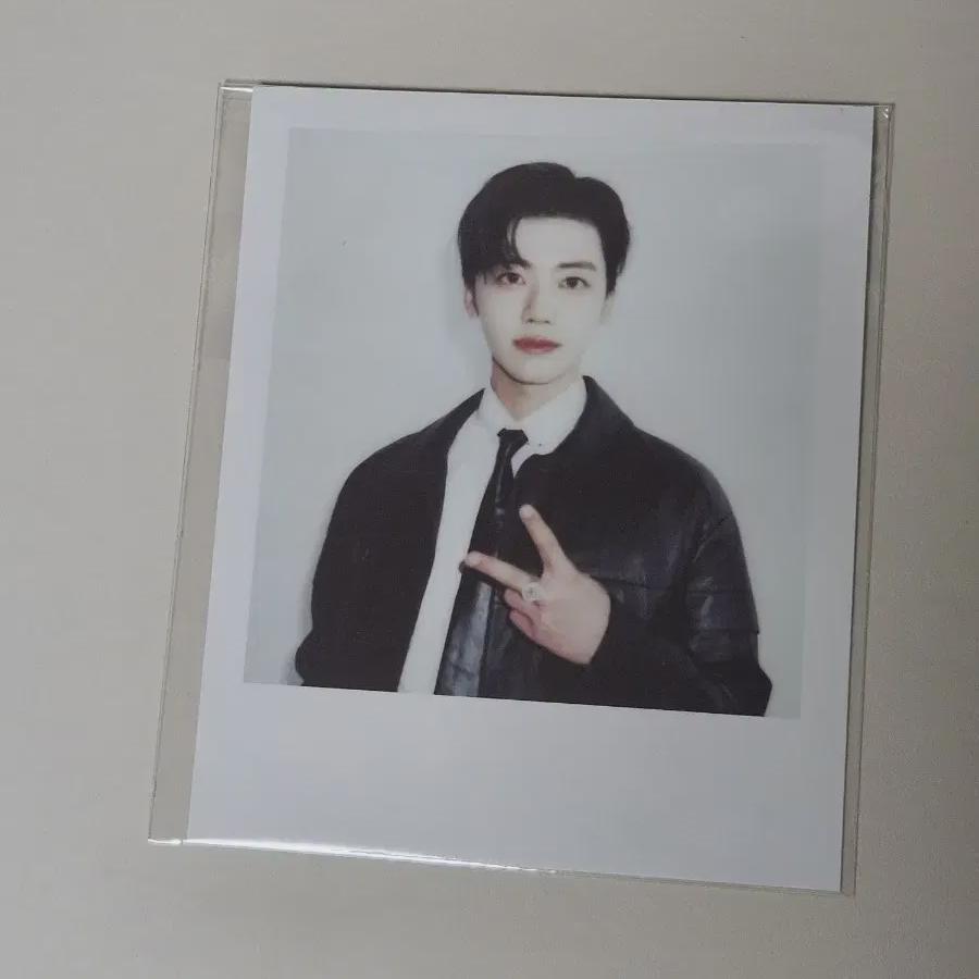 

Nctdream 2025 Season s Greetings Polaroid Jaemin