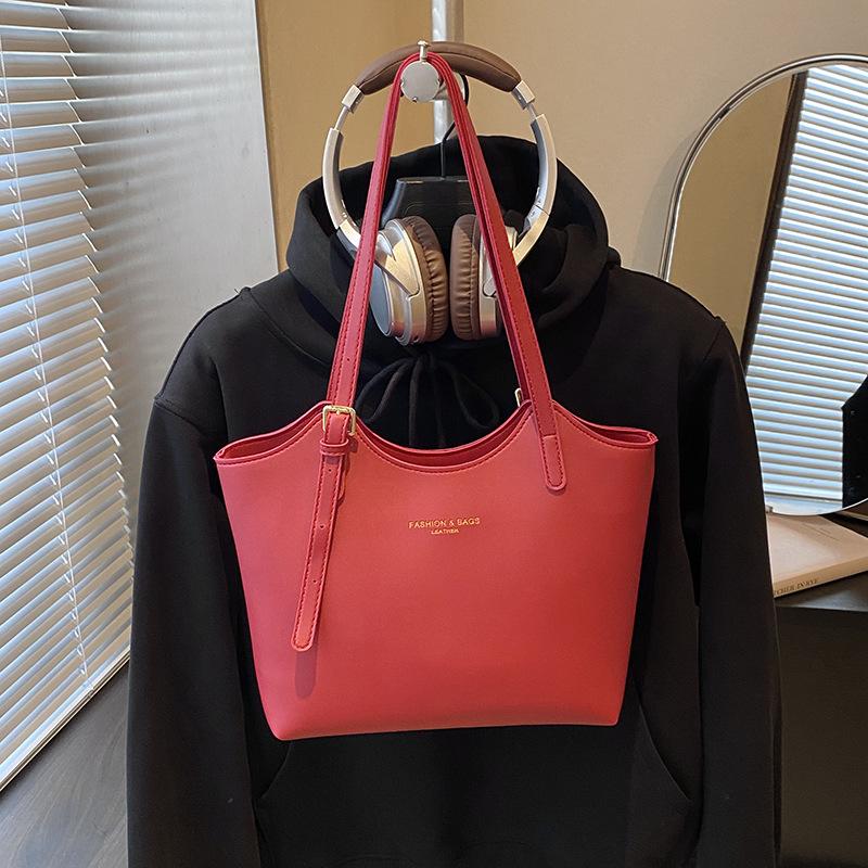 Retro Bag Women's Large-capacity New Autumn and Winter Versatile Simple Shoulder Bag Fashionable Commuter Tote Bag